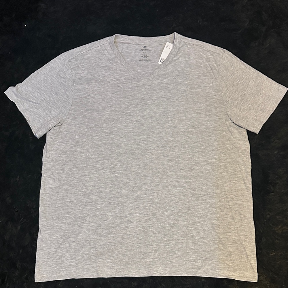 H&M Heather Gray V-Neck Short Sleeve Tee